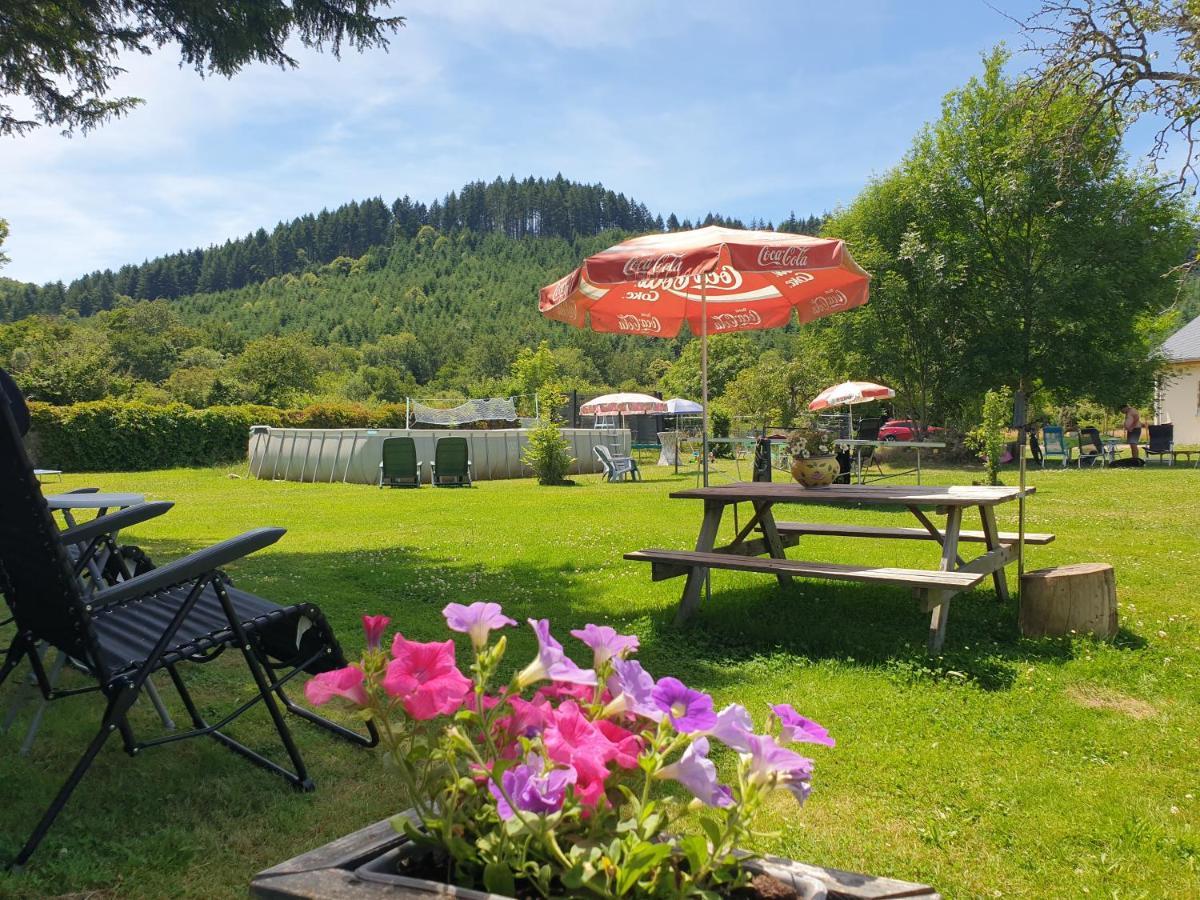 De Oude Pastorie Bed & Breakfast La Celle-En-Morvan Exterior foto