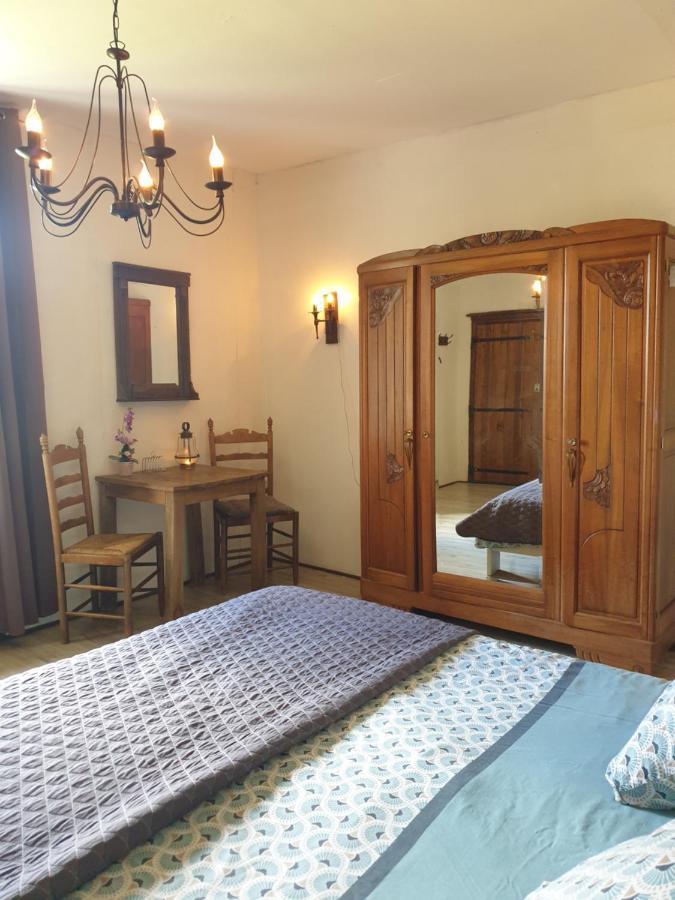 De Oude Pastorie Bed & Breakfast La Celle-En-Morvan Exterior foto